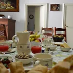 Le Due Corti 3* Martignano