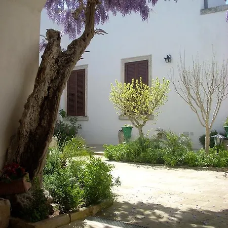 Le Due Corti Bed & Breakfast