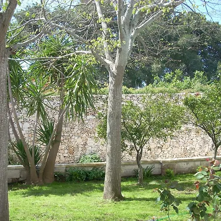 Le Due Corti Bed & Breakfast 3*